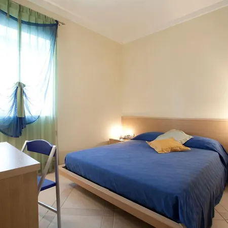 Posidonia Aparthotel 4*