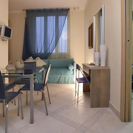 Aparthotel Posidonia 4*